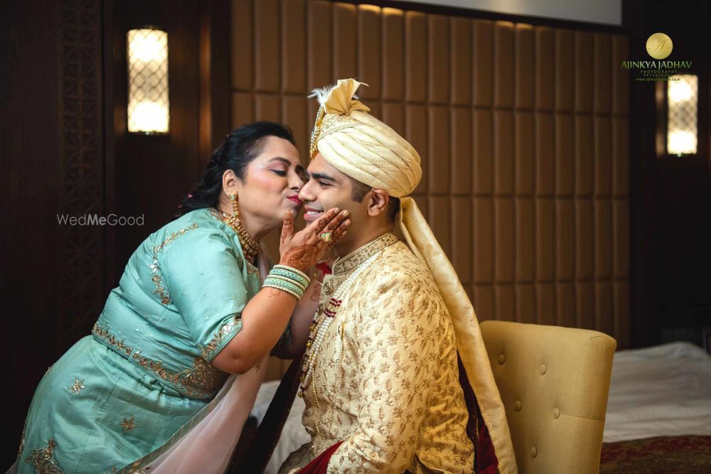 Photo From Bride Groom Getting Ready Shots - By Ajinkya Jadhav Photography