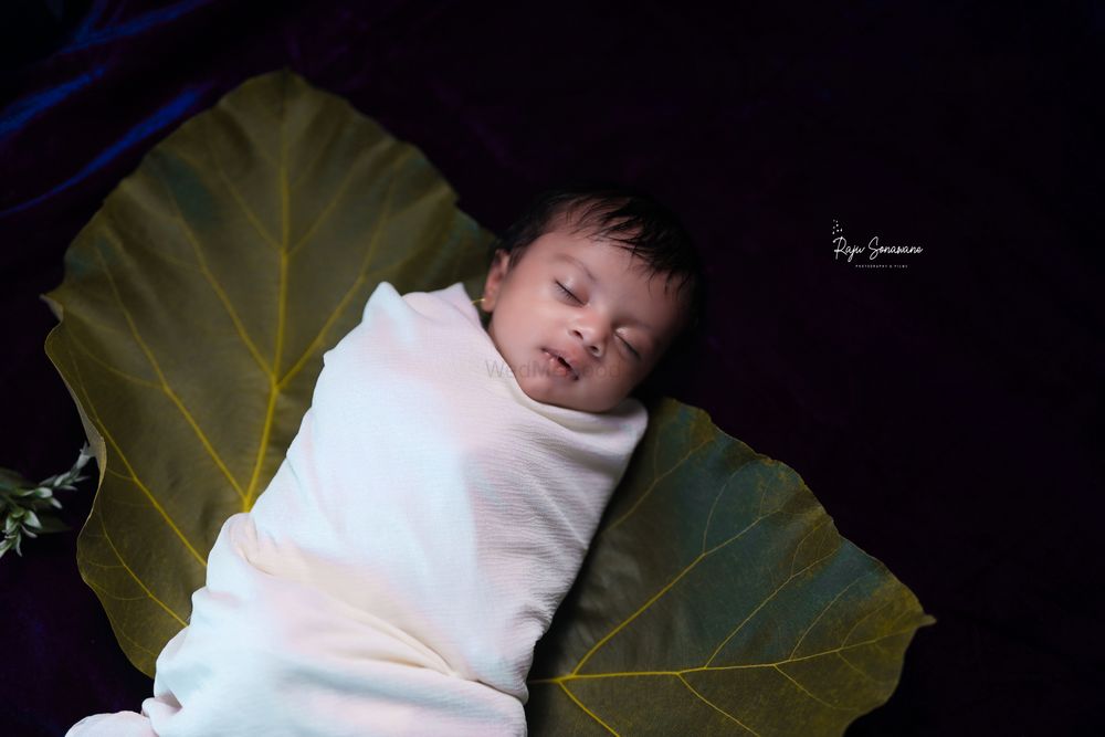 Photo From New Born - By Raju Sonawane Photography & Film
