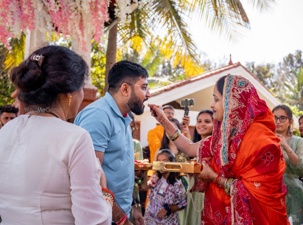 Photo From MEHNDI DAY - By Talking Pictures Wedding Photography