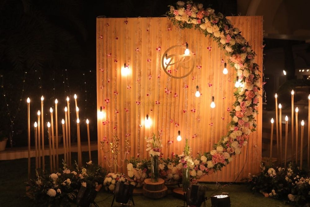 Photo From PHOTO BOOTH - By Weddings Flowers Decor India