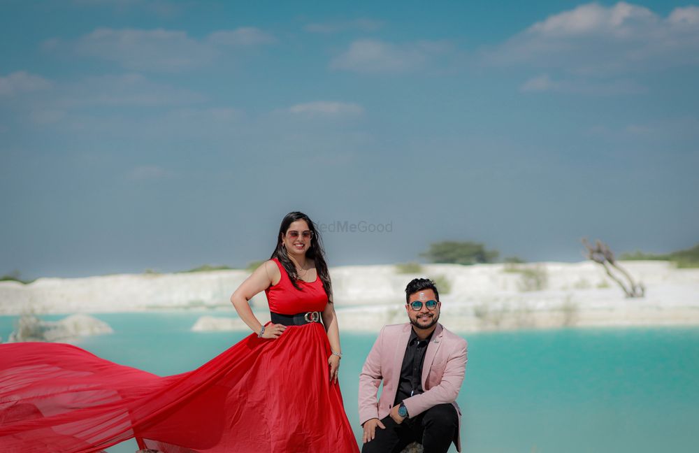 Photo From pre-wedding - By Make It Perfect 