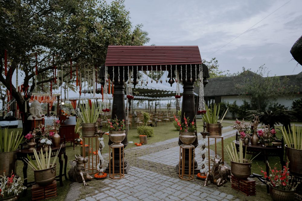 Photo From Shades of south - By The Wedding Experience - Decor