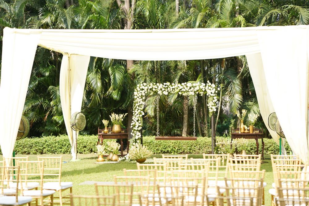 Photo From White Petals - By The Wedding Experience - Decor