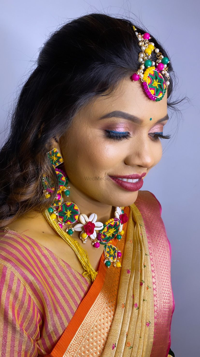 Photo From Bride Aarti - By Nikita Kumavat Makeovers