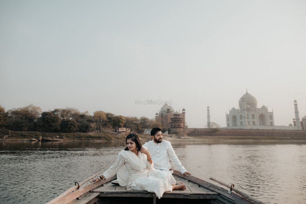 Photo From Foram & Sumeet - Beautiful Post wedding - By The Moment by Foram