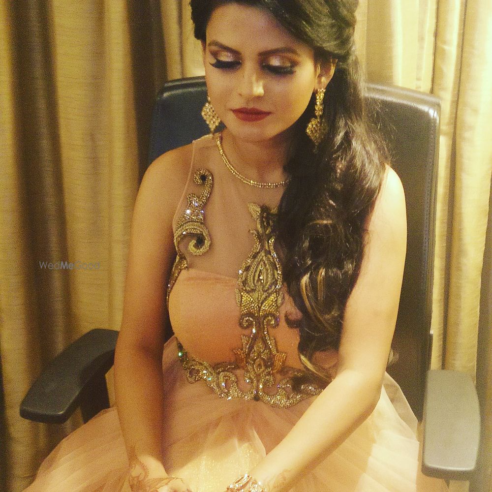 Photo From Swati's Engagement Look - By Makeup by Dimple Mehra