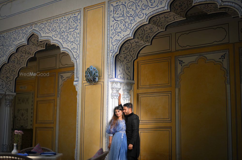 Photo From PreWedding : Avi Weds Aakriti - By Lensomaniya Photography