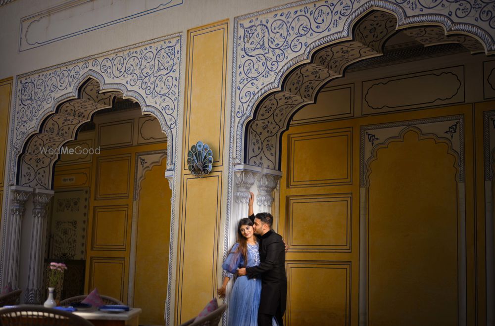 Photo From PreWedding : Avi Weds Aakriti - By Lensomaniya Photography