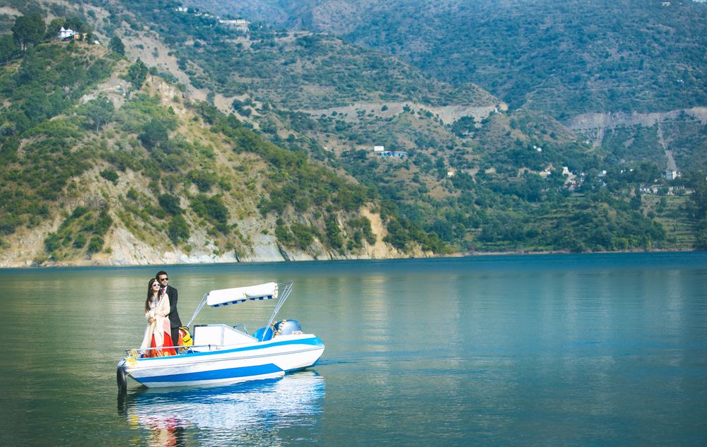 Photo From Puneet & Shivani / Prewedding (Mussoorie) - By Vinayakaa Production