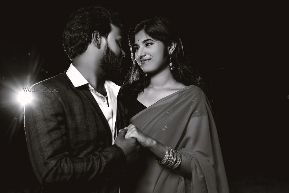 Photo From Vamshi Swara pre wedding - By Tint & Hues Studio