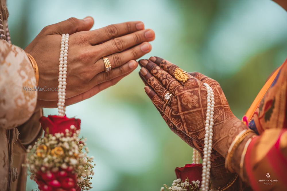 Photo From Aboli & Prateek : Dive into a wedding vibe from home to a gorgeous venue! - By Bhuvan Gaur Photography