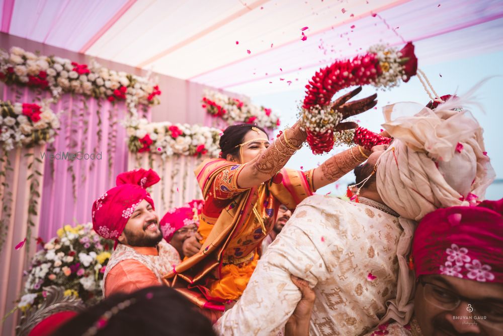 Photo From Aboli & Prateek : Dive into a wedding vibe from home to a gorgeous venue! - By Bhuvan Gaur Photography