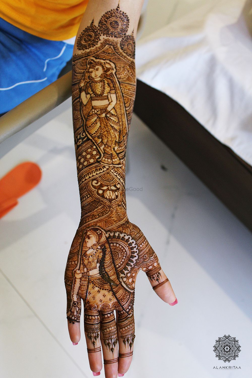 Photo of Traditional bridal mehendi with a twist