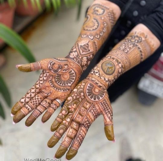 Photo From 2023 albums - By Piku Mehndi Artist