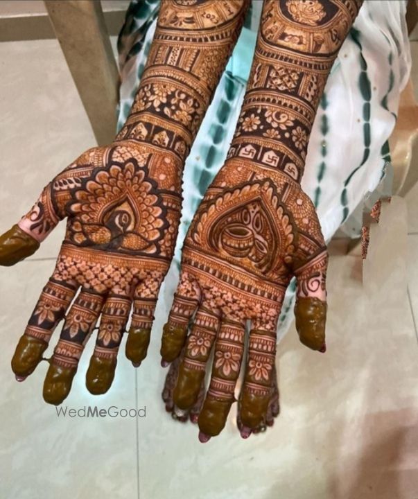 Photo From 2023 albums - By Piku Mehndi Artist