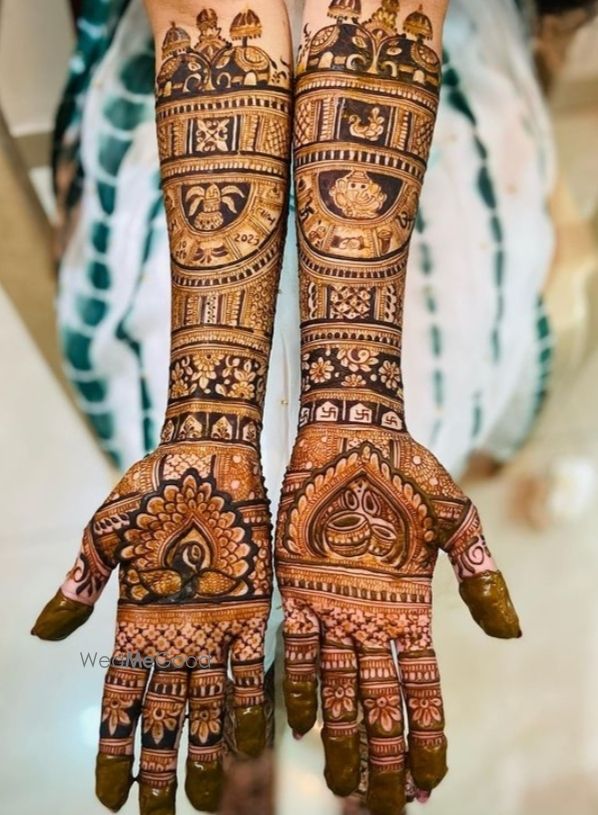 Photo From 2023 albums - By Piku Mehndi Artist