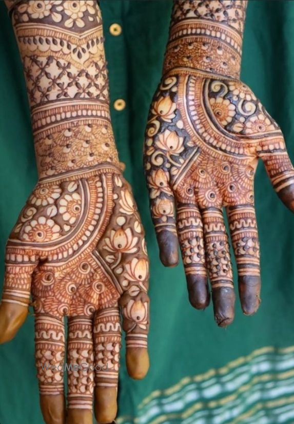 Photo From 2023 albums - By Piku Mehndi Artist