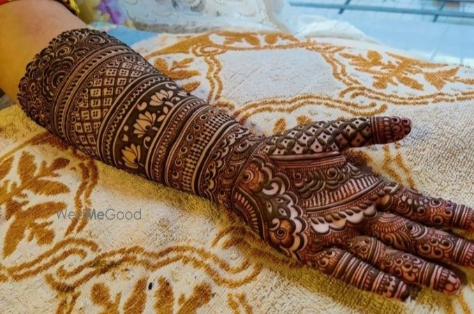 Photo From 2023 albums - By Piku Mehndi Artist