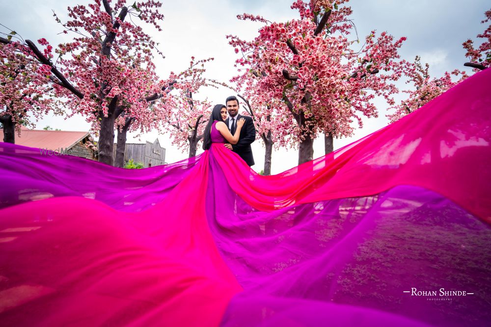 Photo From Aayushi & Rahul : Couple Shoot at Sets in the City - By Rohan Shinde Photography & Films (RSP)