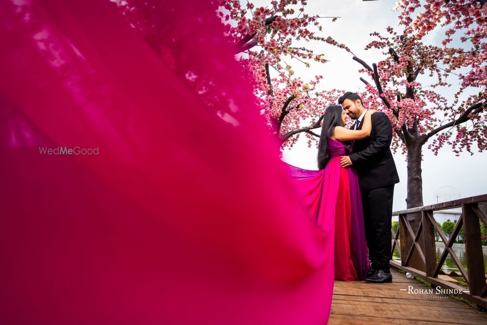 Photo From Aayushi & Rahul : Couple Shoot at Sets in the City - By Rohan Shinde Photography & Films (RSP)