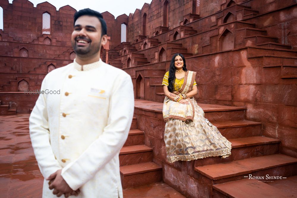 Photo From Aayushi & Rahul : Couple Shoot at Sets in the City - By Rohan Shinde Photography & Films (RSP)