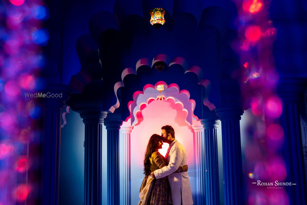 Photo From Aayushi & Rahul : Couple Shoot at Sets in the City - By Rohan Shinde Photography & Films (RSP)