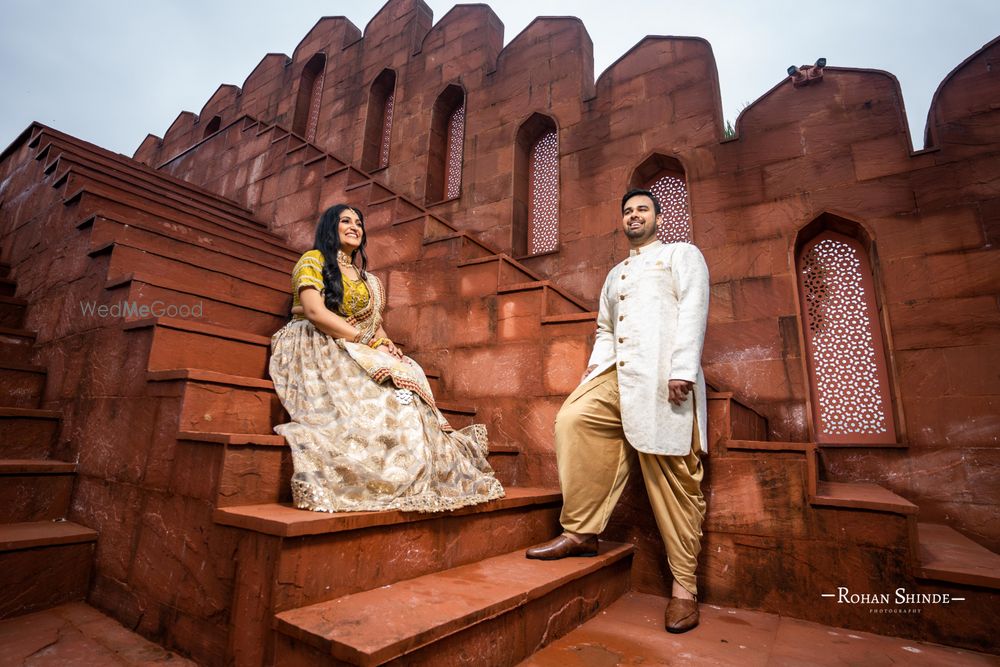 Photo From Aayushi & Rahul : Couple Shoot at Sets in the City - By Rohan Shinde Photography & Films (RSP)