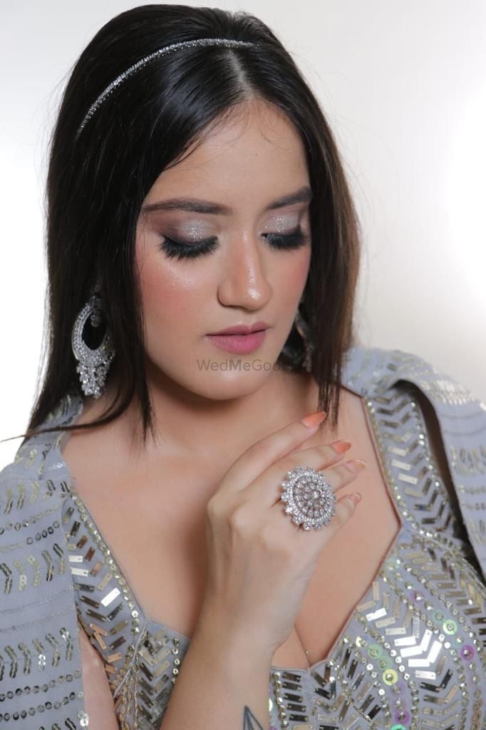 Photo From Engagement makeover  - By Prachi Lalwani Makeovers