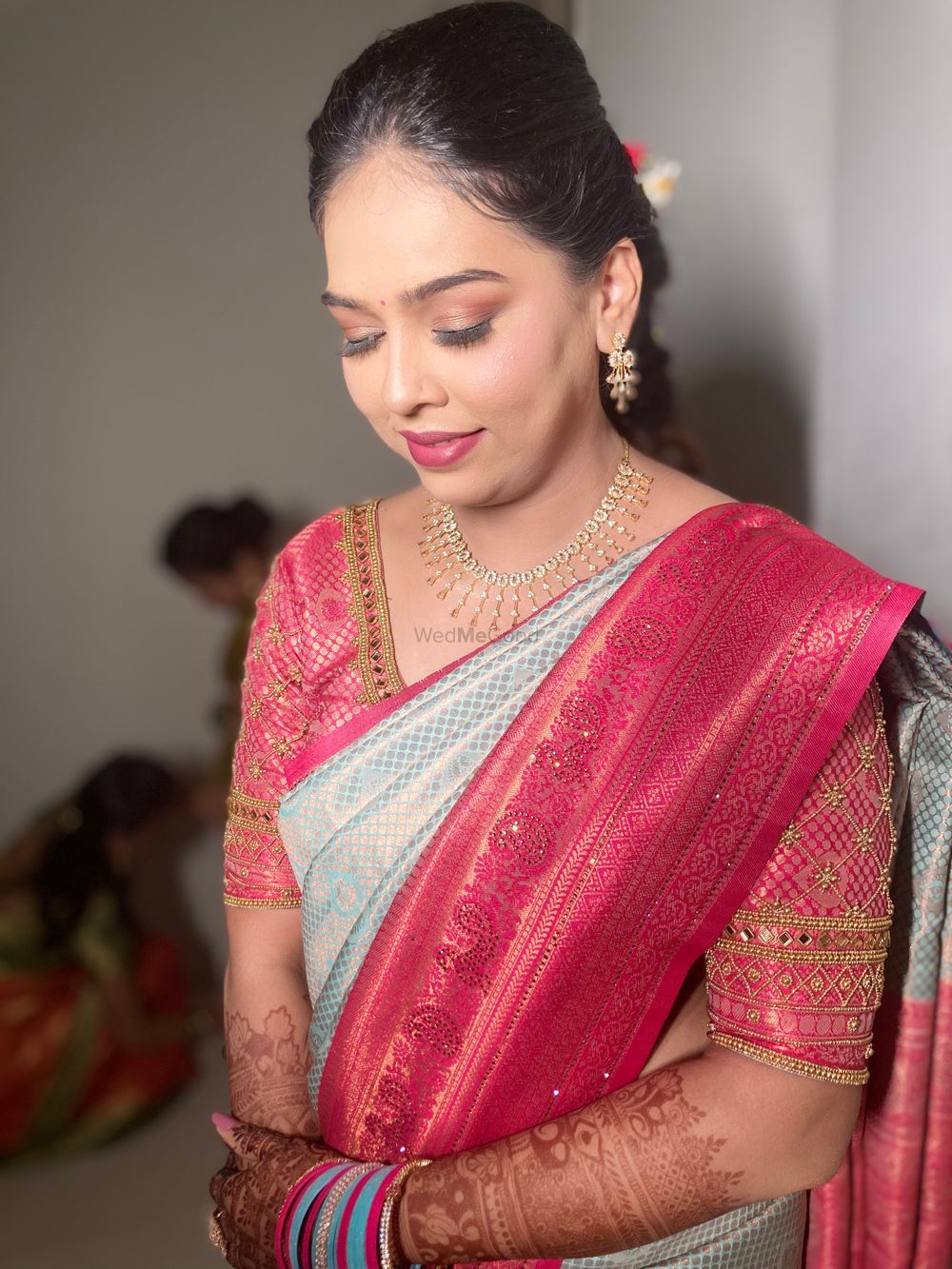 Photo From Bhagyashree Engagement look - By Sonam Trimurti Mua