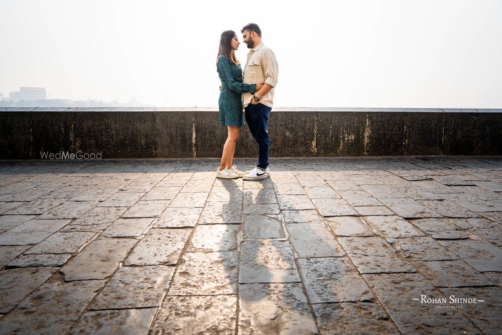 Photo From Siddhi & Akshay : Couple Shoot In South Mumbai - By Rohan Shinde Photography & Films (RSP)