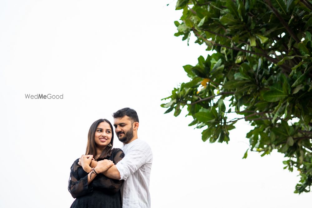 Photo From Siddhi & Akshay : Couple Shoot In South Mumbai - By Rohan Shinde Photography & Films (RSP)