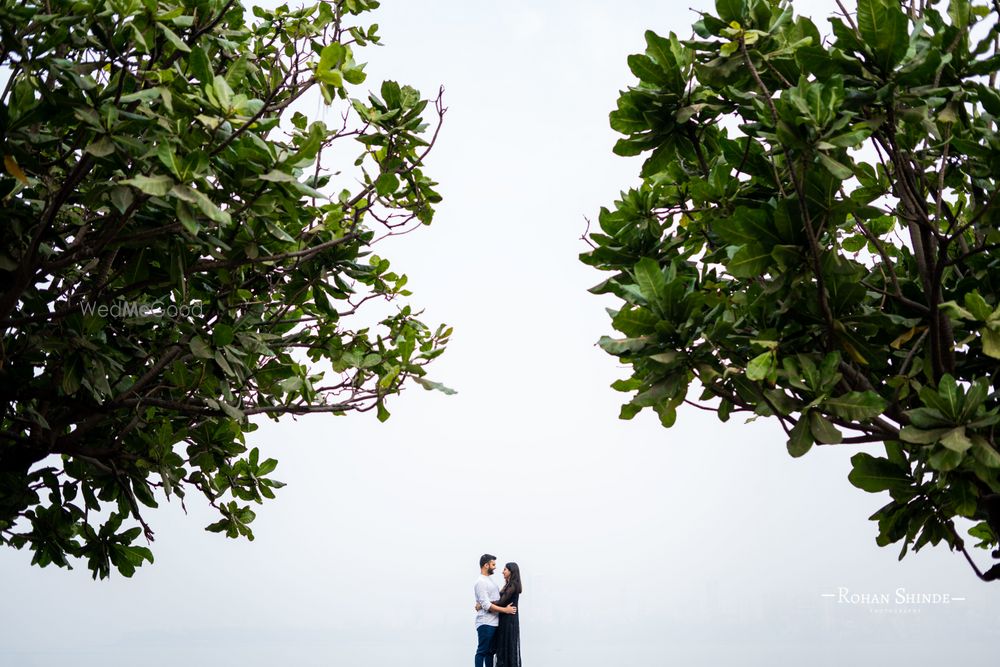 Photo From Siddhi & Akshay : Couple Shoot In South Mumbai - By Rohan Shinde Photography & Films (RSP)