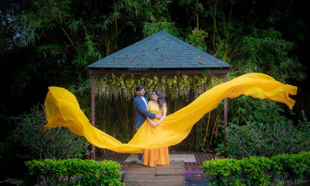 Photo From Priya & Lambodar - By Frozen in Clicks - Pre Wedding Photography