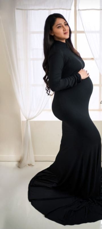 Photo From Maternity Shoot - By Hina Makeover