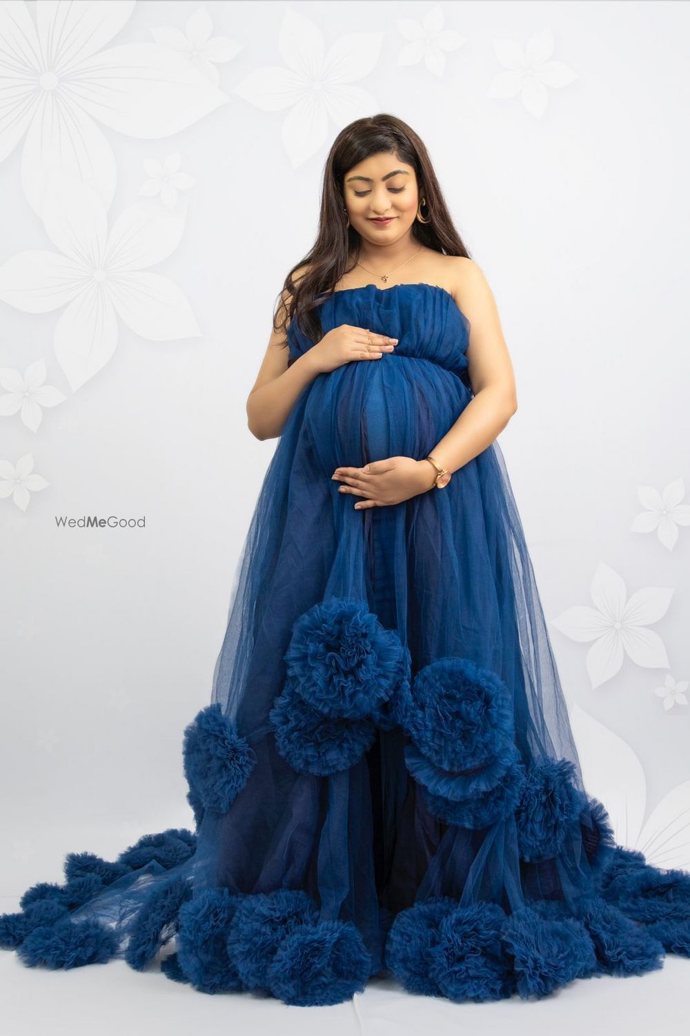 Photo From Maternity Shoot - By Hina Makeover