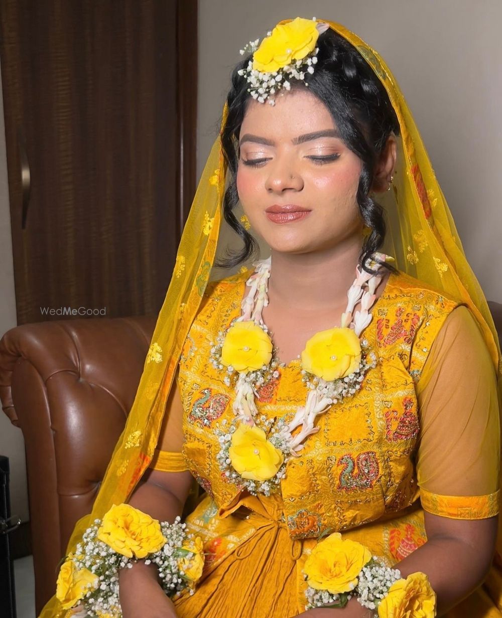 Photo From Haldi/ Mehendi Makeup - By Zainab Makeovers