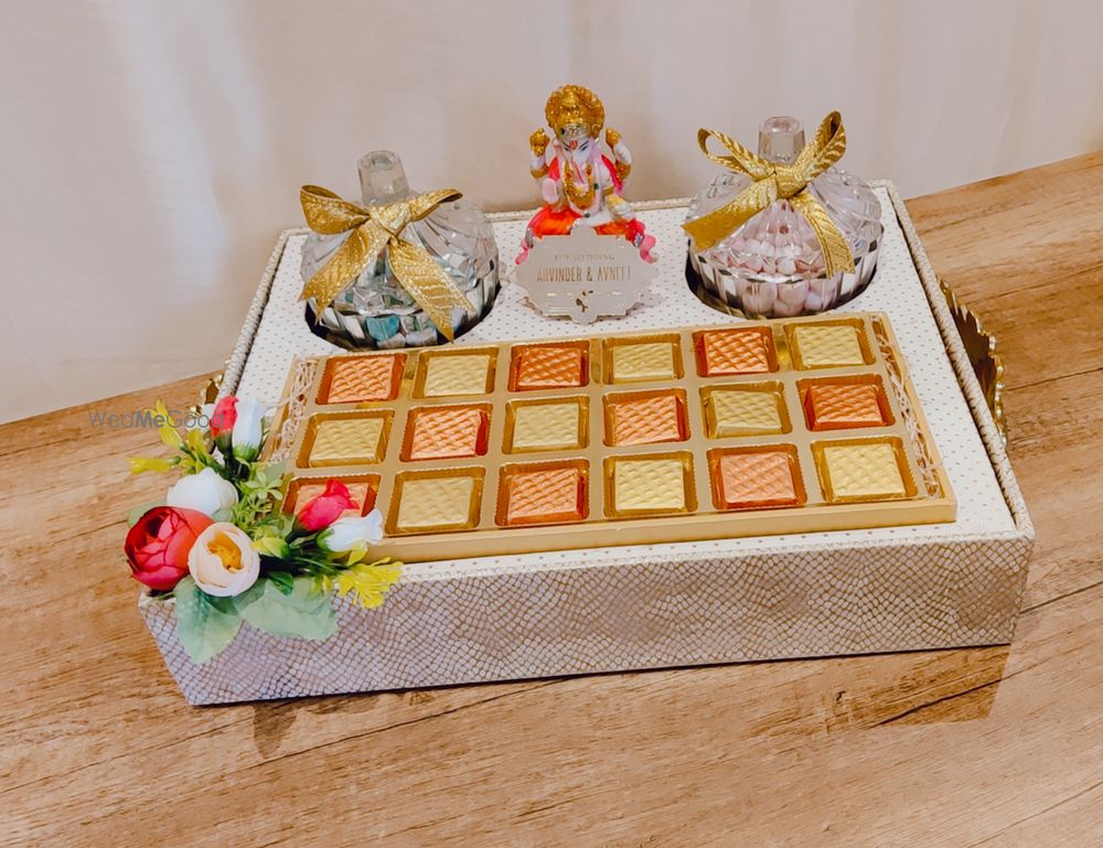 Photo From WEDDING PLATTERS AND RETURN FAVOURS - By Rihas Chocolates and Wedding Boxes