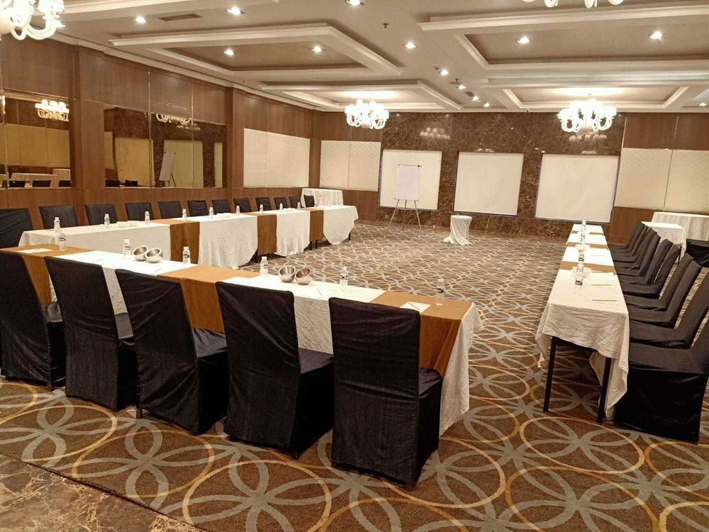 Photo From Conference - By Royalton Hotel