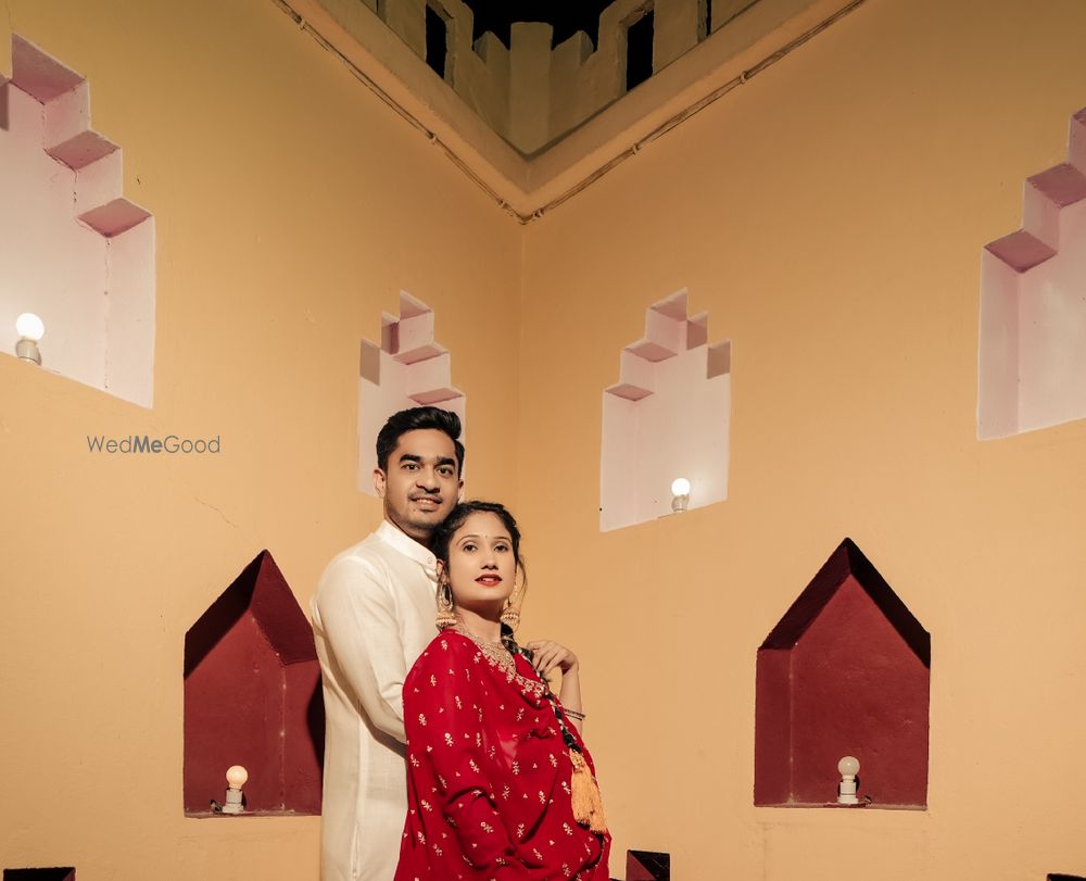 Photo From Dipali's Pre wedding portrait - By Shiwani Rana Makeovers