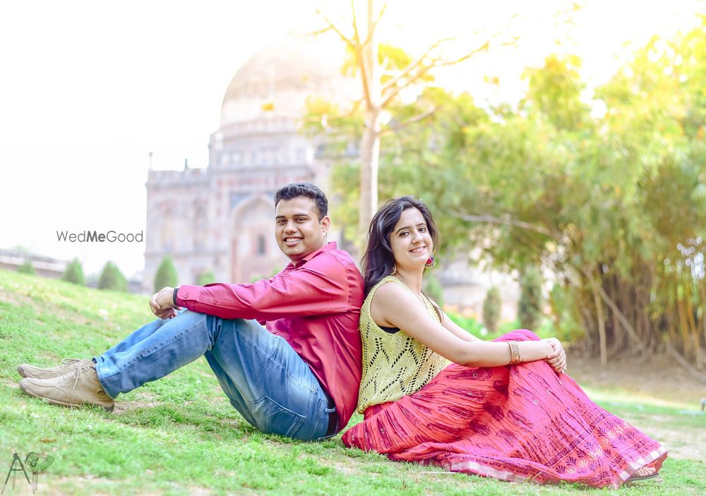 Photo From Prewedding Shoot Lodhi Garden - By Apratim Photography