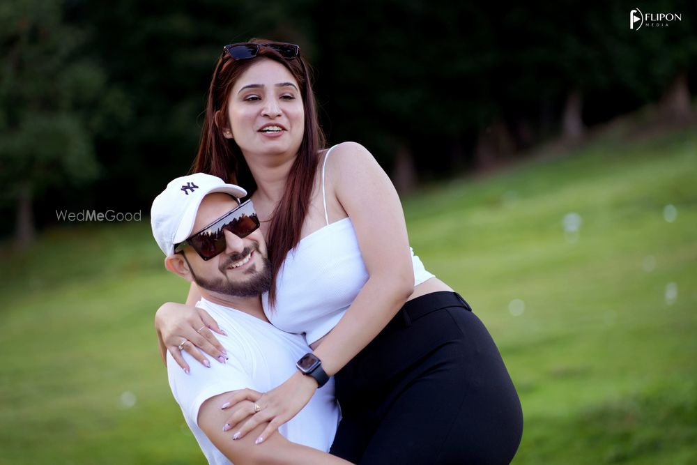 Photo From Gulshan & Akanksha Pre-Wedding Shoot - By FlipOn Media