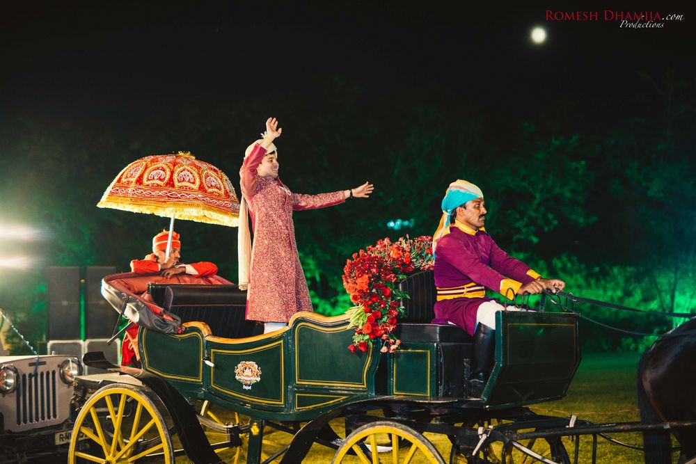 Photo of Groom entry idea on chariot