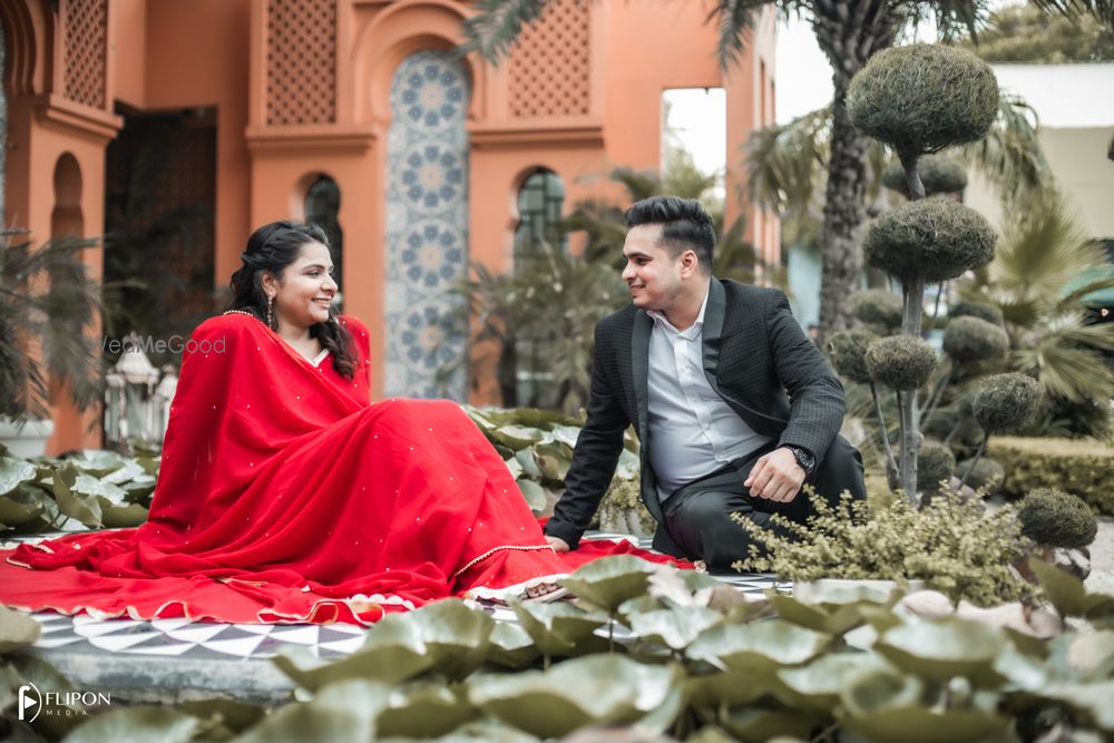 Photo From Astha and Bhavya Pre-Wedding shoot - By FlipOn Media