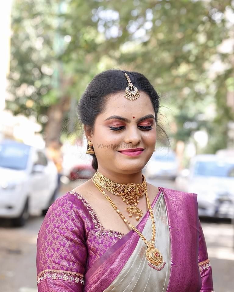 Photo From Bridal Makeup - By Makeup Stories by Seema Kulkarni