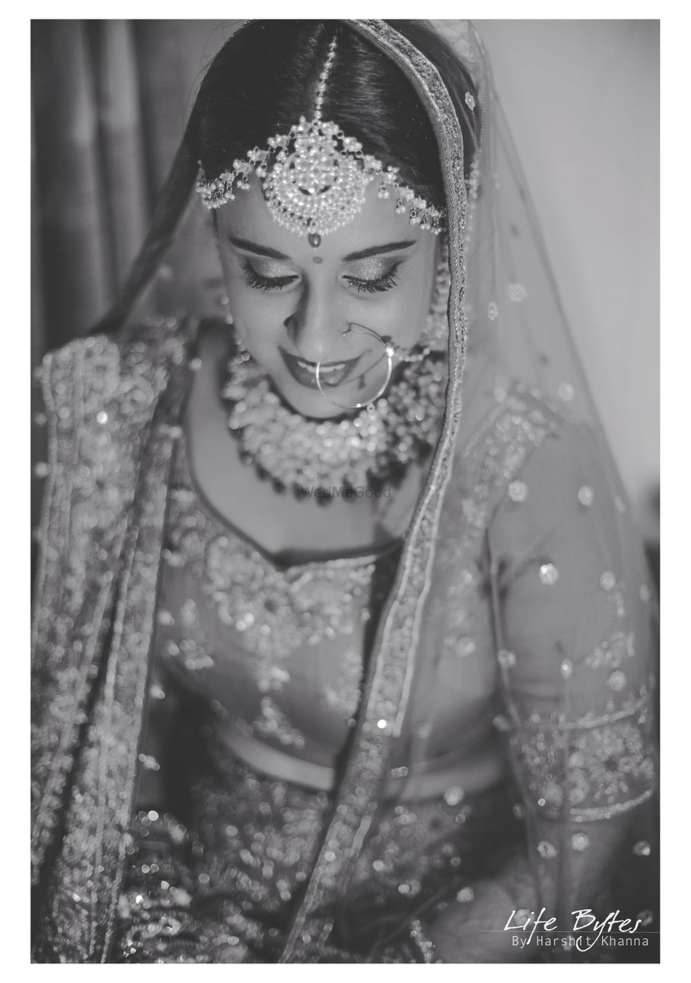 Photo of Black and white bridal portrait idea