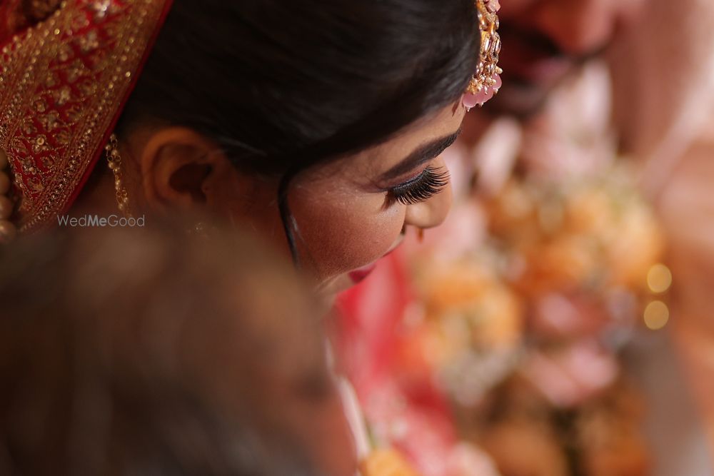 Photo From Shristi's Bridal Look - By Ruchika Das Makeover