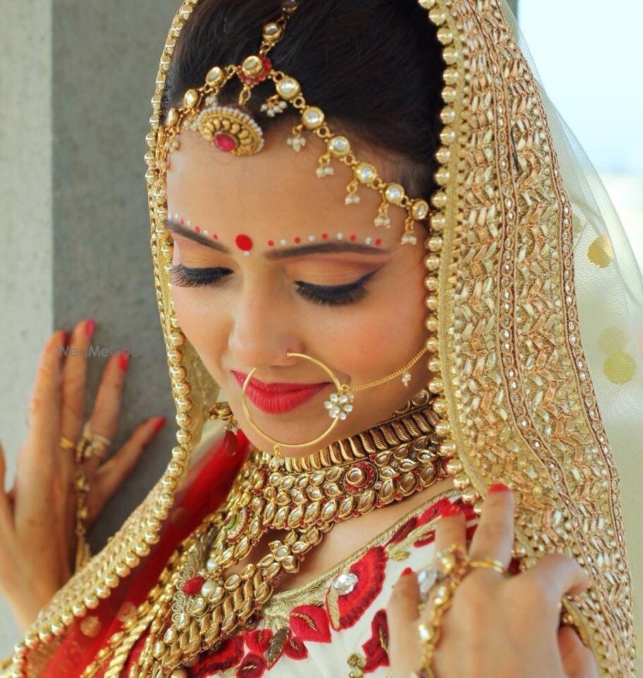 Photo From bridal diaries - By Hinal Modi Makeup Artist