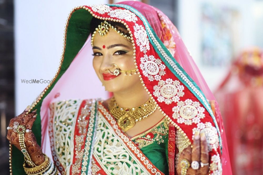 Photo From bridal diaries - By Hinal Modi Makeup Artist