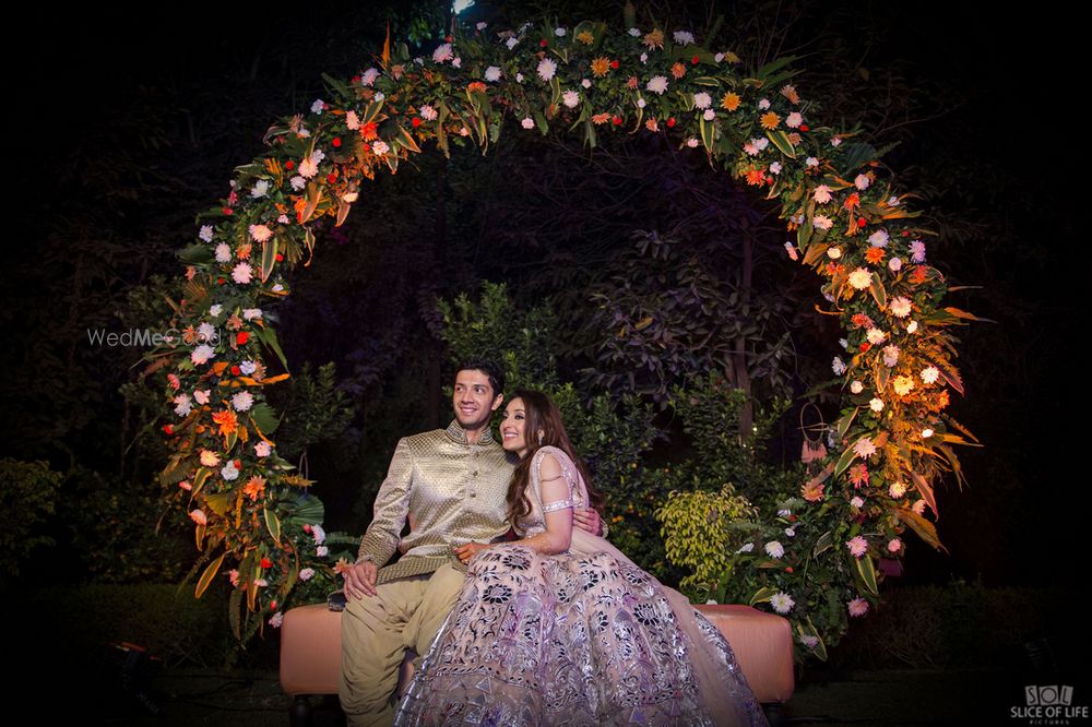 Photo of Engagement swing decor idea