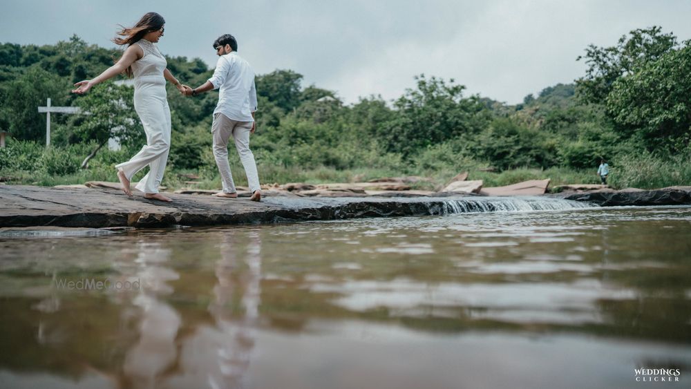 Photo From Banaras Pre wedding - By Weddings Clicker